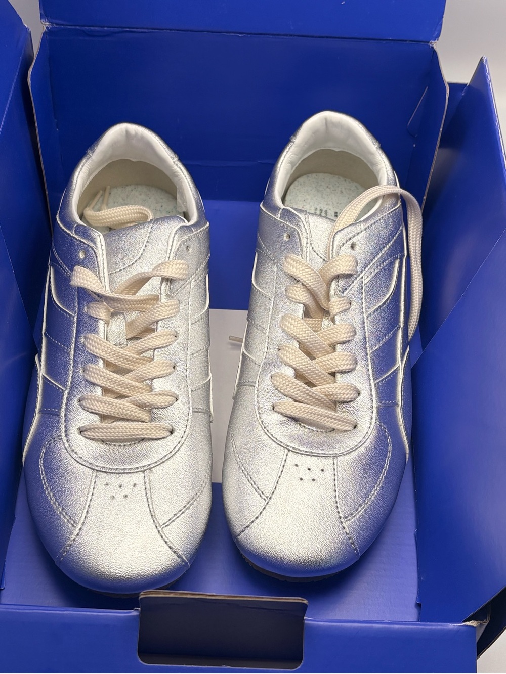 NWT Thousand Fell Driver Metallic Silver Women’s Sneakers Size 8.5 Vegan